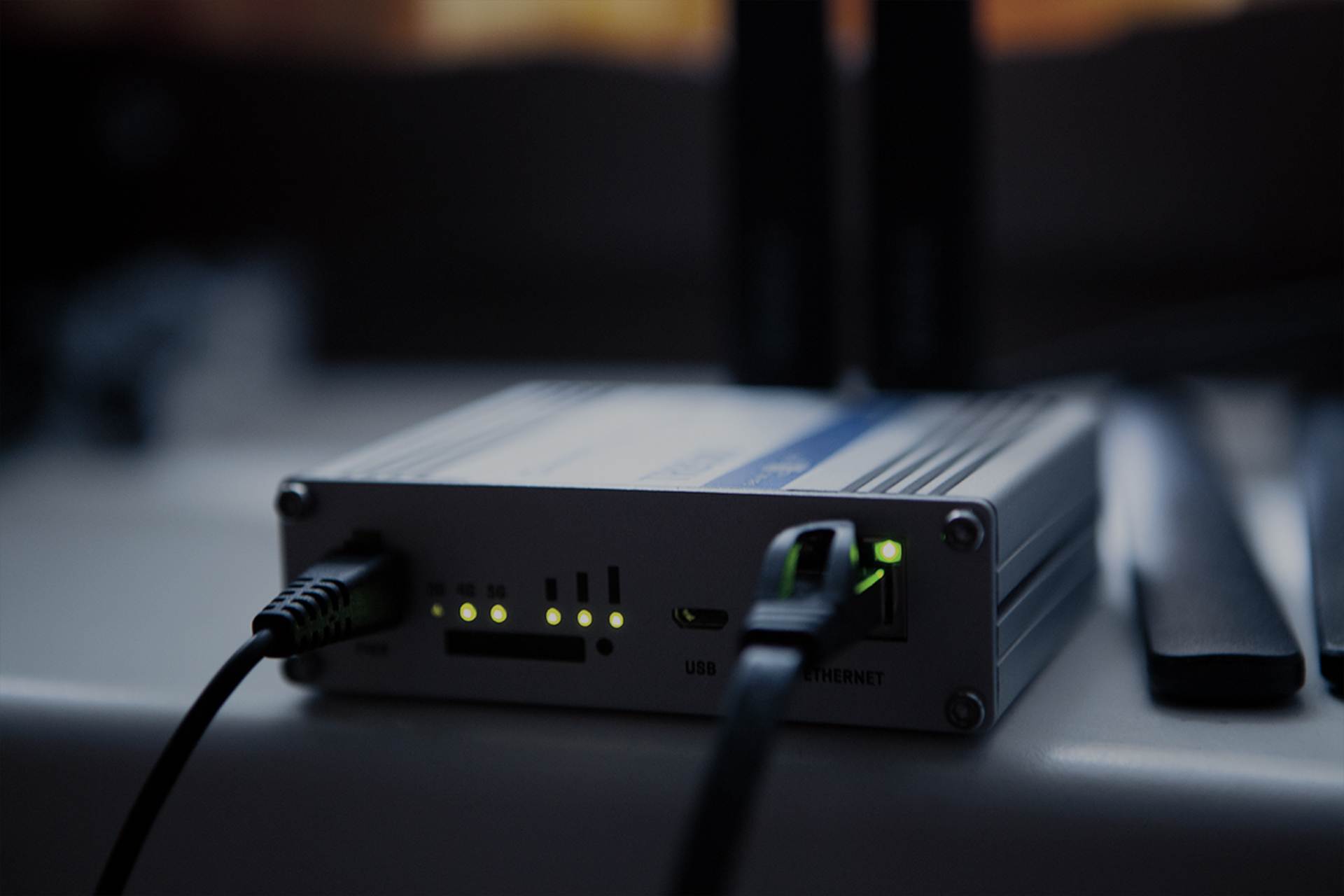Arbeitsplatz und Netzwerkhardware von DK-Systems